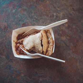 Mom's Apple Pie - Bakeries Near Me - Sebastopol, California