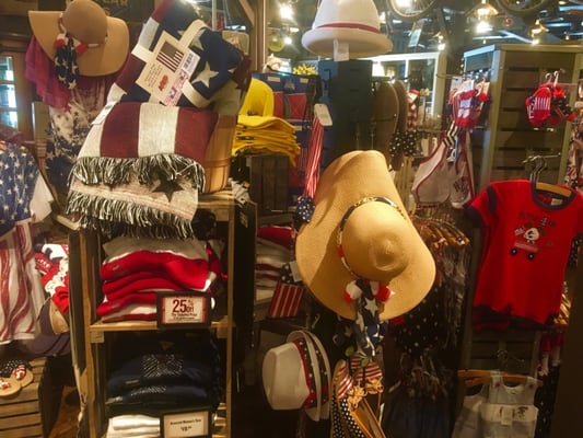 Cracker Barrel Old Country Store by null