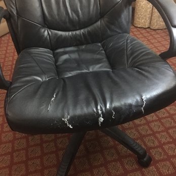 Best Western Plus Madison Inn - "Well worn" chair - Hotels Near Me - Madison, Florida Best Western Plus Madison Inn - "Well worn" chair - Hotels Near Me - Madison, Florida