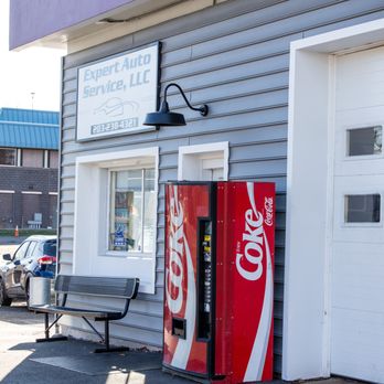 Expert Auto Service - Expert Auto Service in Meriden - Office and entry - Tires Near Me - Meriden, Connecticut