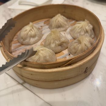 Supreme Dumplings - Supreme Pork Xiao Long Bao (6) - Shanghainese Near Me - Honolulu, Hawaii Supreme Dumplings - Supreme Pork Xiao Long Bao (6) - Shanghainese Near Me - Honolulu, Hawaii