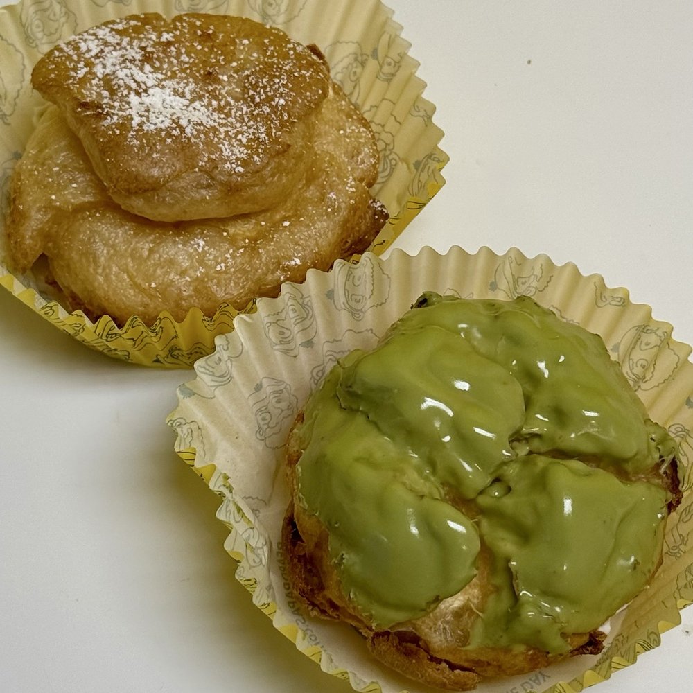 Beard Papa's - Desserts Near Me - Philadelphia, Pennsylvania