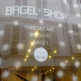 Bagel Shop - Vitrine du "Bagel Shop" sur l'île Saint-Louis - Bagels Near Me - Paris, 75 Bagel Shop - Vitrine du "Bagel Shop" sur l'île Saint-Louis - Bagels Near Me - Paris, 75
