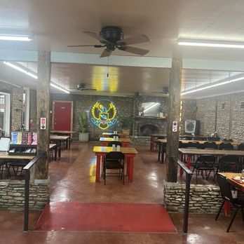 Lum's - Inside the patio - Barbeque Near Me - Junction, Texas