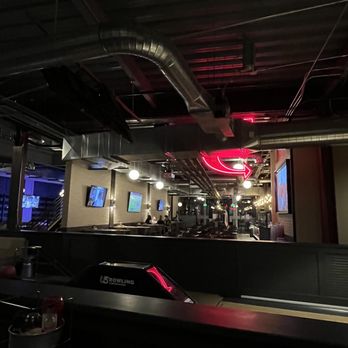 FlyteCo Tower - Dining area - Breweries Near Me - Denver, Colorado
