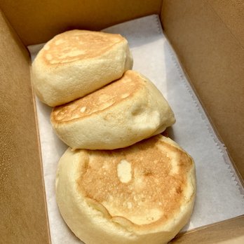 Hanabusa Cafe - Soufflé Pancakes (packed plain for takeaway) - Pancakes Near Me - Chicago, Illinois