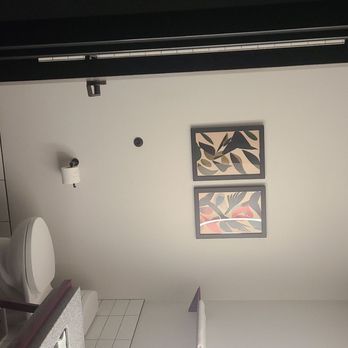 Waymores - Hotels Near Me - Nashville, Tennessee