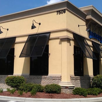Zaxbys - Front of Zaxby's, drive through side. - Fast Food Near Me - Charlotte, North Carolina
