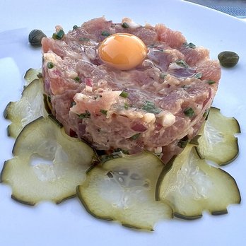 17º Restaurante & Bar - Steak tartare - Bars Near Me - Porto, 13 17º Restaurante & Bar - Steak tartare - Bars Near Me - Porto, 13
