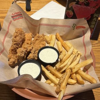 Chili's - Chicken crispers & fries - American Near Me - Corona, California