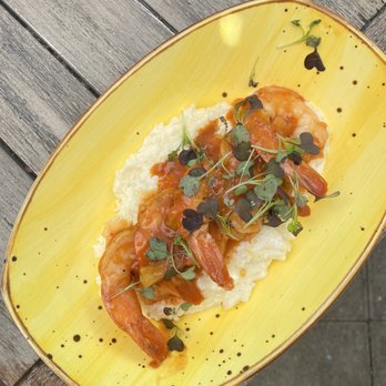 Dukunoo - Shrimp and grits - Caribbean Near Me - Miami, Florida Dukunoo - Shrimp and grits - Caribbean Near Me - Miami, Florida