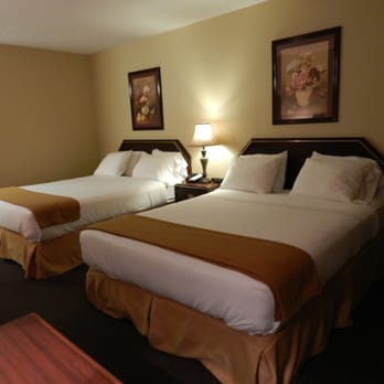 Luxury Inn & Suites - 2 Queen Bed - Hotels Near Me - Troy, Missouri