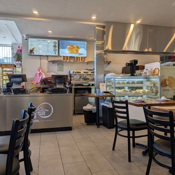 LoafHK Bakery - Pretty clean restaurant and bakery  (Can smell the chlorine, since it was still early and relatively empty) - Bakeries Near Me - San Francisco, California