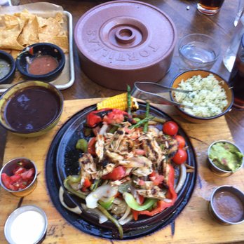 El Segundo Sol - Yeah, fajitas are served with not 1, 2, 3, 4, or even 5 but 6 sides! Rice, beans, salsa, crema, pico de gayo and guacamole - Mexican Near Me - Las Vegas, Nevada El Segundo Sol - Yeah, fajitas are served with not 1, 2, 3, 4, or even 5 but 6 sides! Rice, beans, salsa, crema, pico de gayo and guacamole - Mexican Near Me - Las Vegas, Nevada