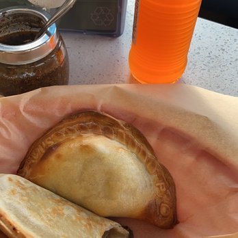 JAVI’S COOKING "Empanadas Argentinas" - Chicken and steak empanadas - Empanadas Near Me - Oakland, California