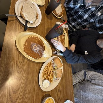Honey I'm Home - Lots of food - Diners Near Me - Bakersfield, California Honey I'm Home - Lots of food - Diners Near Me - Bakersfield, California