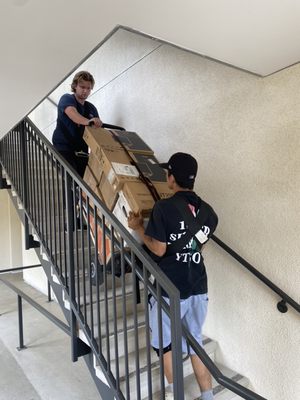Apartment Moving. - Apartment movers. No extra fees for stairs.
