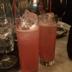 Teaterbaren - Alkoholfria drinkar med färsk granatäpple
