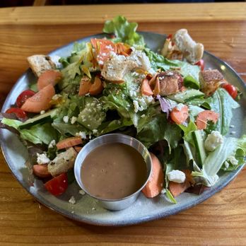 Aroma Tavern and Buffalo Bar - Tavern salad - Seafood Near Me - Fish Camp, California Aroma Tavern and Buffalo Bar - Tavern salad - Seafood Near Me - Fish Camp, California