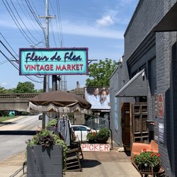 Fleur de Flea Vintage Urban Market Indoor Permanent Warehouse