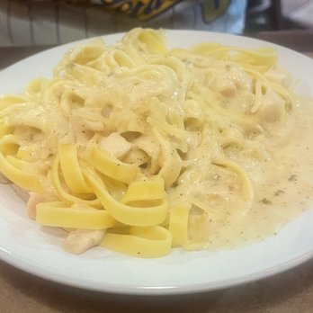Vince's Pasta & Pizza - Chicken Alfredo - Pizza Near Me - Lancaster, California Vince's Pasta & Pizza - Chicken Alfredo - Pizza Near Me - Lancaster, California