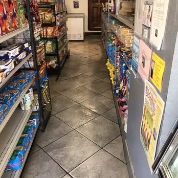 Maple Street Deli - Delis Near Me - Islip, New York