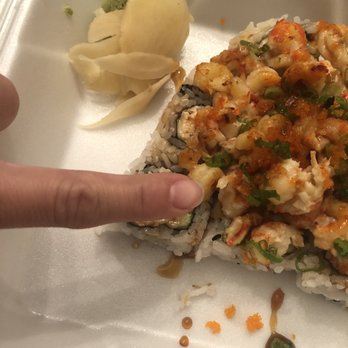 Daru Sushi - Very tiny cut roll - Sushi Bars Near Me - Bellflower, California