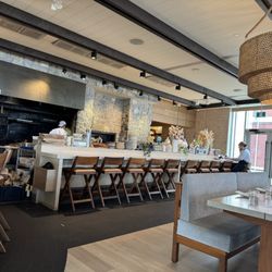 Salt + Ash Beach House - Tha bar and word fired oven