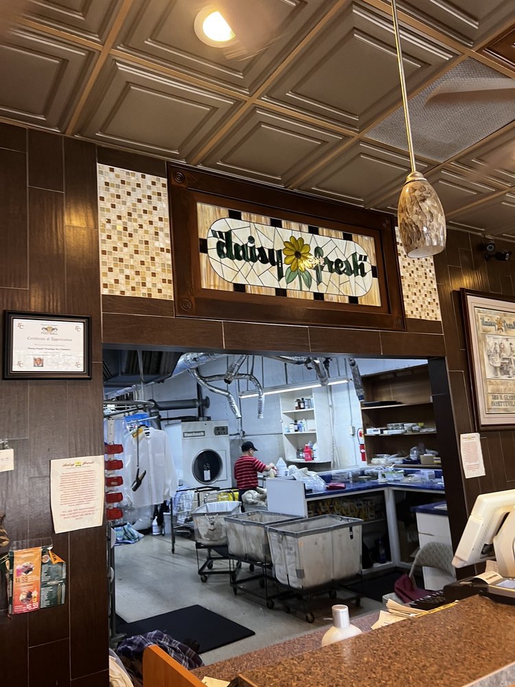 DAISY FRESH DRY CLEANERS Updated August 2024 10 Reviews 585 Glynn