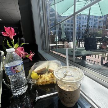 Crave Bakery + Coffee Bar - S'more's *Signature Latte - Bakeries Near Me - Norfolk, Virginia