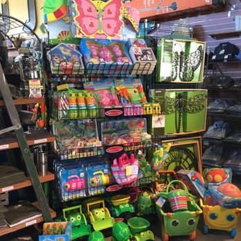 Anderson Valley Farm Supply - Nurseries & Gardening Near Me - Philo, California