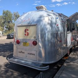 Photo of the food trailer