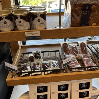 Paris Baguette - Bakeries Near Me - Glendale, California Paris Baguette - Bakeries Near Me - Glendale, California