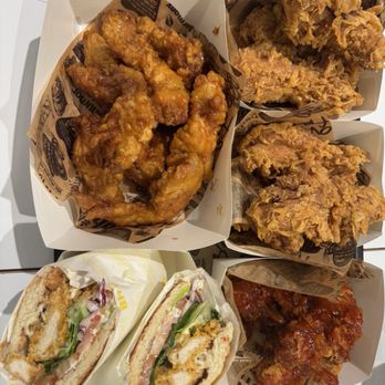 BHC Chicken - Classic Fried Wings Hot Fried Wings Bburinkle Wings GOLD KING WINGS - Chicken Wings Near Me - Los Angeles, California BHC Chicken - Classic Fried Wings Hot Fried Wings Bburinkle Wings GOLD KING WINGS - Chicken Wings Near Me - Los Angeles, California