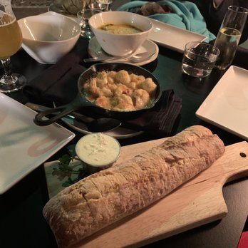 Valentina - Cauliflower, bread - Seafood Near Me - Encinitas, California Valentina - Cauliflower, bread - Seafood Near Me - Encinitas, California
