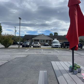 Tailgate Grill - Another view of the restaurant - Burgers Near Me - Waynesboro, Virginia Tailgate Grill - Another view of the restaurant - Burgers Near Me - Waynesboro, Virginia