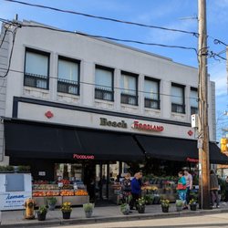 Beach Foodland - Storefront