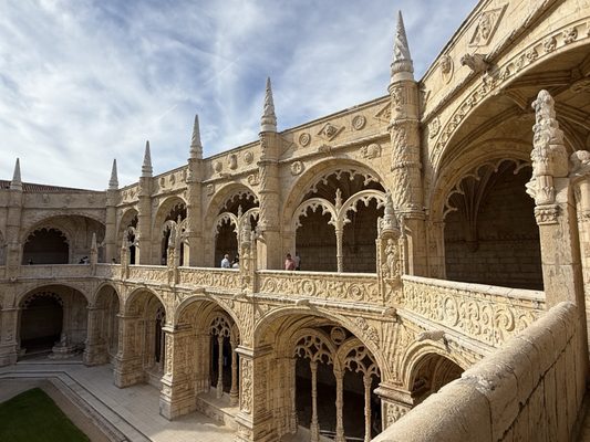 Jerónimos Monastery by null
