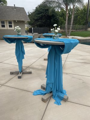 Cocktail table - Cocktail table for rental Cocktail table - Cocktail table for rental