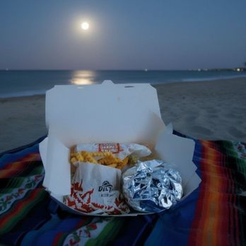 Del Taco - Ameri-Mex El Big Box (bean and cheese burrito, fries, taco and burger) - Mexican Near Me - Federal Way, Washington Del Taco - Ameri-Mex El Big Box (bean and cheese burrito, fries, taco and burger) - Mexican Near Me - Federal Way, Washington