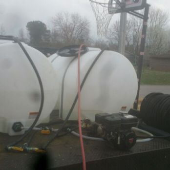 Rollin Green - Liquid pre emergent, weed control, and fertilizer - Pest Control Near Me - Hopkinsville, Kentucky Rollin Green - Liquid pre emergent, weed control, and fertilizer - Pest Control Near Me - Hopkinsville, Kentucky