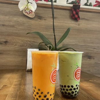 Dah Bao - Thai tea and mango matcha smoothie - Chinese Near Me - Davis, California