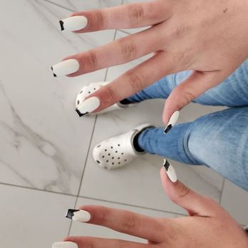 Pamper Me Nails & Spa - Nail Salons Near Me - Hesperia, California
