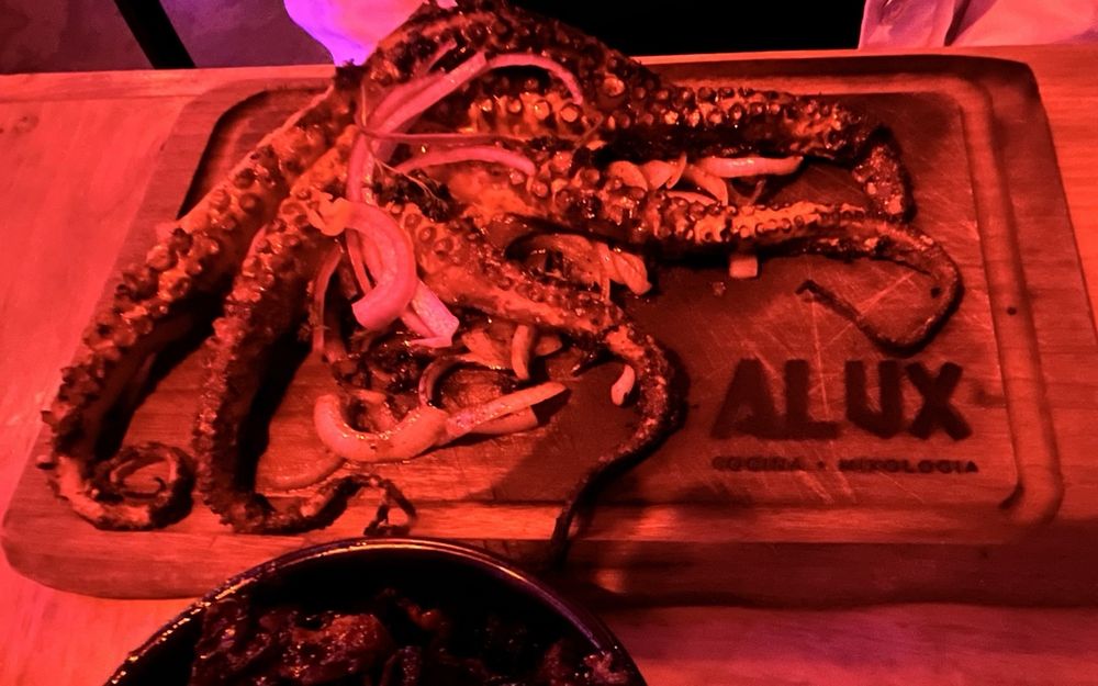 Alux Bar & Grill 