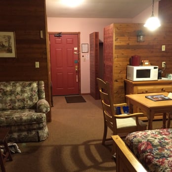 Riverside Motel - Hotels Near Me - Hayward, Wisconsin