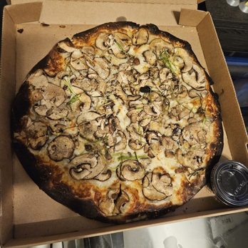California Pizza Kitchen - Burnt thin crust wild mushroom pizza. - Pizza Near Me - Mililani, Hawaii California Pizza Kitchen - Burnt thin crust wild mushroom pizza. - Pizza Near Me - Mililani, Hawaii