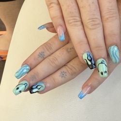 M-M Nails Spa