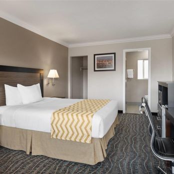 Travelodge by Wyndham Eureka - Guest room - Hotels Near Me - Eureka, California Travelodge by Wyndham Eureka - Guest room - Hotels Near Me - Eureka, California