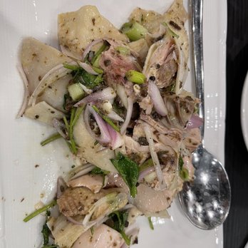 Chef Tony Dim Sum - Chicken with truffles.  Chicken is chopped everywhere.  Hard to get the meat off the bone completely. - Dim Sum Near Me - Arcadia, California