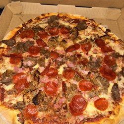 Tomatoes Pizzeria - XL Meat Lovers